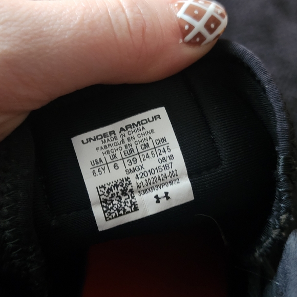 Under Armour Curry 3s size 6.5Y / 39 black and bright orange - Picture 6 of 6